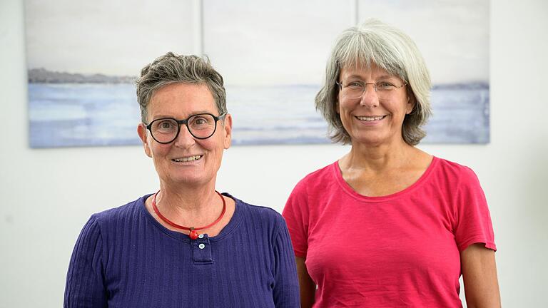 Susanne Porzelt (links) und Elisabeth Kirchner&nbsp;von der Fachberatungsstelle des Würzburger Vereins 'Wildwasser' engagieren sich für Betroffene sexualisierter Gewalt.