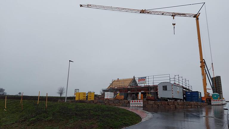 Das Baugebiet Rosenberg III in Bischbrunn ist in diesem Jahr fertiggestellt worden. Die Häuslebauer sind schon fleißig am Werk, insgesamt wurden 36 Bauplätze ausgewiesen.