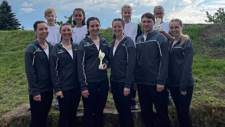 Auf dem Foto Julian Pfister, Mia Sophie Reinhard, Laura Mauer, Hannes Biber, Annika Ratte, Nicola Schöpplein, Anja Zembsch, Rebecca Amend, Lukas Bandorf, Katharina Winkler.