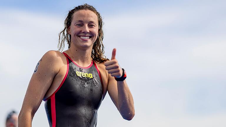 Leonie Beck vom SV Würzburg 05 holte im japanischen Fukuoka bei der Freiwasser-WM nach Gold über zehn Kilometer auch über fünf Kilometer den Titel.