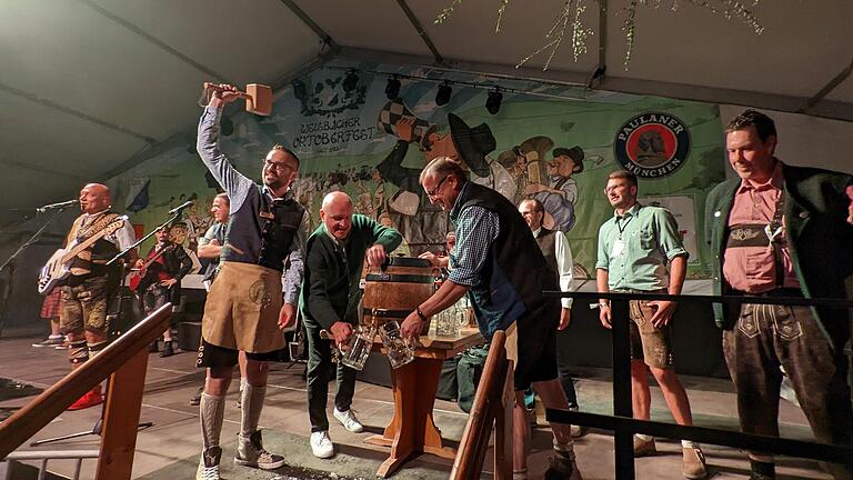 Ausgelassene Stimmung herrschte beim Weisbacher Oktoberfest im vergangenen Jahr. Die Veranstalter zogen ein sehr zufriedenes Fazit. Ausgelassene Stimmung herrschte beim Weisbacher Oktoberfest im vergangenen Jahr. Die Veranstalter zogen ein sehr zufriedenes Fazit.