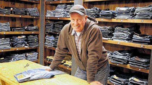 Schluss für den Jeans-Experten: Mitte Januar schließt Kurt Iff Würzburgers ältesten Jeans-Laden endgültig.