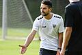 Erklärt der Mannschaft seine Fußball-Philosophie: Trainer Victor Kleinhenz beim Vorbereitungsstart des FC 05 Schweinfurt.