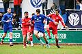Hier konnte sich Moritz Gündling (am Ball) einmal gegen zwei Coburger durchsetzen. Bei der 2:5-Niederlage seines FV 04 Würzburg sah es aber meist anders aus.