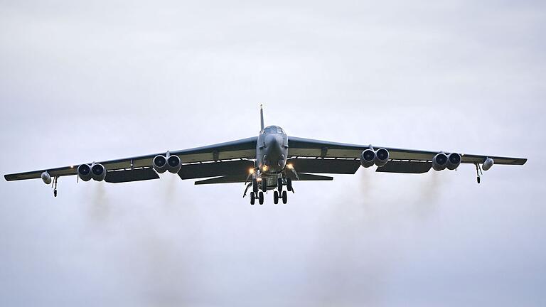 Nato beginnt Verteidigungsübung mit Atomwaffen - Die USA haben Langstreckenbomber in den Nahen Osten verlegt. (Archivbild) Nato beginnt Verteidigungsübung mit Atomwaffen - Die USA haben Langstreckenbomber in den Nahen Osten verlegt. (Archivbild)