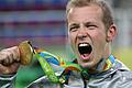 Gold-Fabi       -  Fabian Hambüchen hat's geschafft! Der Turnstar holte sich die Goldmedaille am Reck. Foto: Tatyana Zenkovich