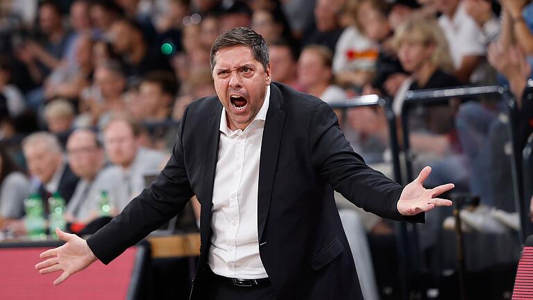 Headcoach Sasa Filipovski (Würzburg Baskets) hofft auf einen Heimsieg seiner Mannschaft gegen die MHP Riesen Ludwigsburg.