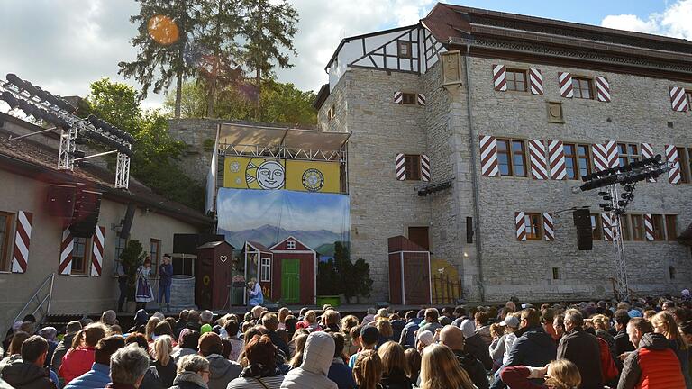 Das Junge Theater präsentierte bereits das Theaterstück 'Michel aus Lönneberga'. Auch in der nächsten Saison sind einige Angebote geplant.