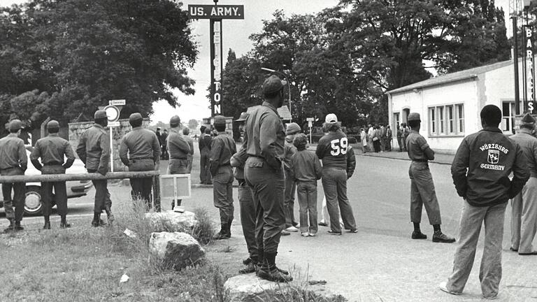 US-Soldaten bei der Geiselnahme 1980 in den Leighton Barracks in Würzburg.