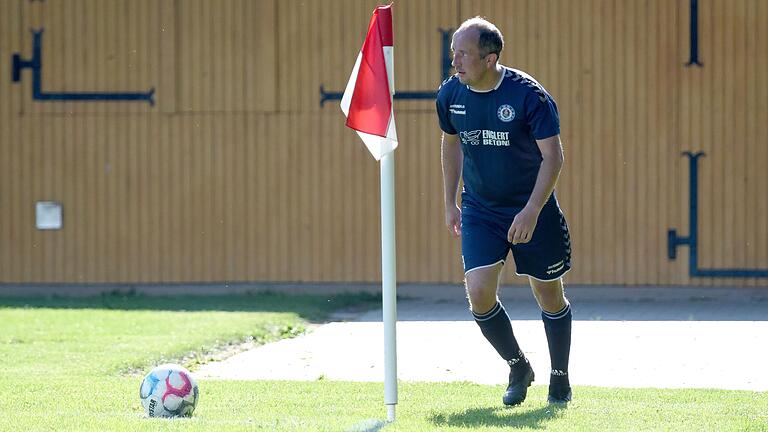 Dem TSV-DJK Wülfershausen um Spielertrainer Ronny Roggatz droht der Abstieg aus der Kreisliga seit dem Aufstieg im Jahr 2018. Dem TSV-DJK Wülfershausen um Spielertrainer Ronny Roggatz droht der Abstieg aus der Kreisliga seit dem Aufstieg im Jahr 2018.