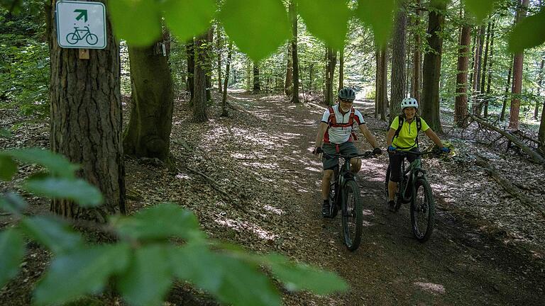 E-Biker im Spessart