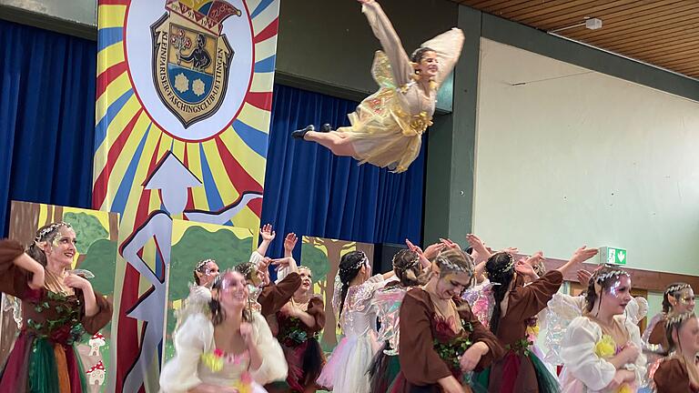 An zwei Tagen verzauberten Kinder und Jugendliche beim Jugend-Tanzturnier des Kleinpariser Faschings Club Uettingen (KFC) das Publikum mit ihren Garde- und Showtänzen oder als Solokünstler.