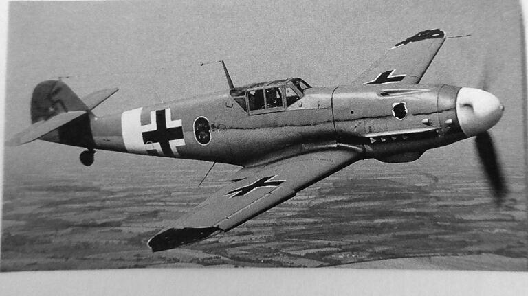 Das Bild zeigt ein Flugzeug des Typs Me 109