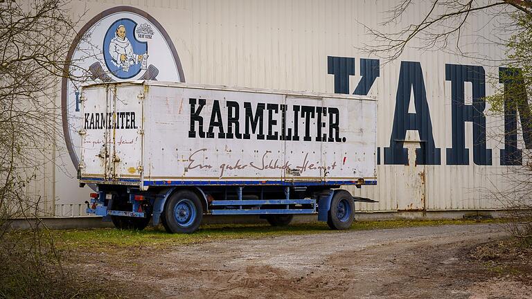 Den 'guten Schluck Heimat' wird es nicht mehr lange geben. Bei der bald schließenden Karmeliter-Bräu sind die Getränke bis auf wenige Restbestände verkauft.&nbsp;