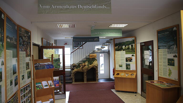 Im Informationszentrums des Biosphärenreservats im Groenhoff Haus, konte man sich umfassend über Natur und Naturschutz in der Rhön informieren. Im Informationszentrums des Biosphärenreservats im Groenhoff Haus, konte man sich umfassend über Natur und Naturschutz in der Rhön informieren.