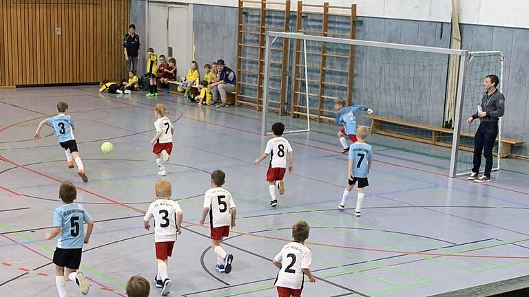 Vor Jahresfrist fanden die Jugendturniere des SV Altfeld noch in der Main-Spessart-Halle in Marktheidenfeld statt, nun spielt der Fußballnachwuchs in Trennfeld.