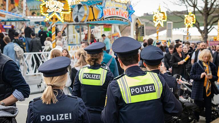 Auch beim Frühjahrsvolksfest in Würzburg ist die Polizei im Einsatz.&nbsp;&nbsp;