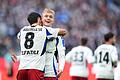 Hamburger SV - 1. FC Nürnberg       -  HSV-Torschütze Daniel Elfadli (l) jubelt nach seinem 1:0 mit Vorlagengeber Adam Karabec.