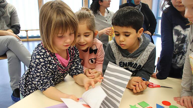 Kinder beim 'Hippy'-Programm im Kindergarten St. Johannis in Karlstadt (Bild aus dem Jahr 2018).&nbsp;