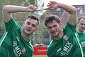 Fabio Bozesan (links) und Tom Bretorius in Jubelpose nach dem ersten Abtswinder Tor im Heimspiel gegen den Bayernliga-Vorletzten SpVgg SV Weiden.