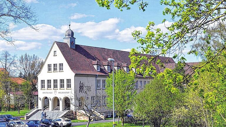 Einst Unterrichtsstätte für Berufsschüler, bald Zufluchtsort für Asylsuchende: die ehemalige Außenstelle der Jakob-Preh-Berufsschule in Mellrichstadt. Einst Unterrichtsstätte für Berufsschüler, bald Zufluchtsort für Asylsuchende: die ehemalige Außenstelle der Jakob-Preh-Berufsschule in Mellrichstadt.
