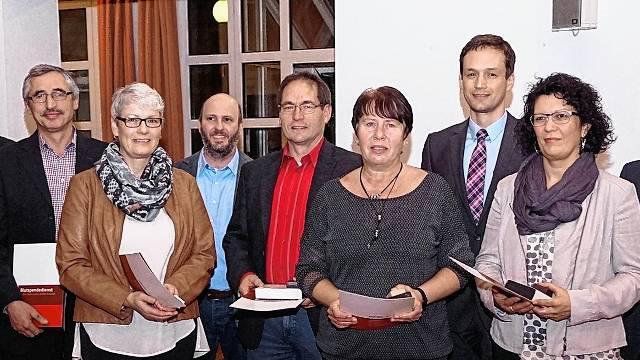 Ehrung für 400 Blutspenden: Thomas Lindörfer, Kreisgeschäftsführer des BRK (links), ehrte fünf Schwanfelder Blutspender. Von links: Bürgermeister Richard Köth, Andreas Reitwiessner (125 Spenden), Mada Sprenger (100), Tim Weisenseel, Erwin Martin (50), Claudia Kober (75), Landrat Florian Töpper, Carmen Sauer und Thomas Kossner (BRK). Ehrung für 400 Blutspenden: Thomas Lindörfer, Kreisgeschäftsführer des BRK (links), ehrte fünf Schwanfelder Blutspender. Von links: Bürgermeister Richard Köth, Andreas Reitwiessner (125 Spenden), Mada Sprenger (100), Tim Weisenseel, Erwin Martin (50), Claudia Kober (75), Landrat Florian Töpper, Carmen Sauer und Thomas Kossner (BRK).