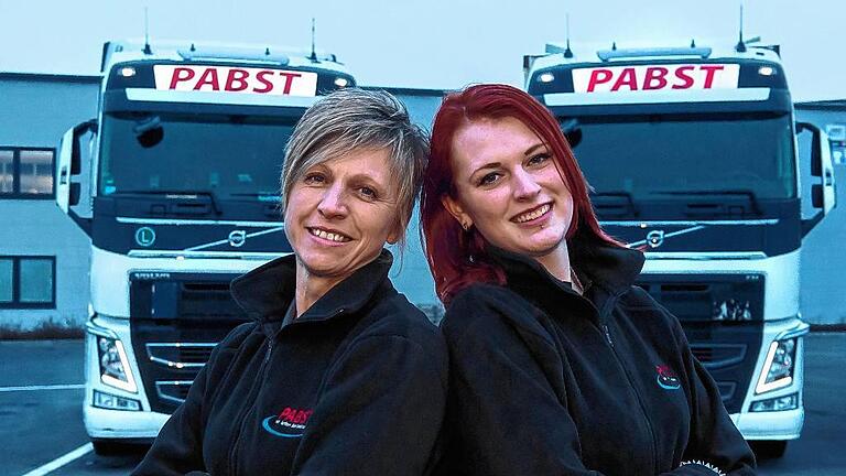 LKW-Fahrerinnen aus Leidenschaft: Barbara Vetter (links) und ihre Tochter Eva gehen gerne auch mal gemeinsam auf Tour. LKW-Fahrerinnen aus Leidenschaft: Barbara Vetter (links) und ihre Tochter Eva gehen gerne auch mal gemeinsam auf Tour.