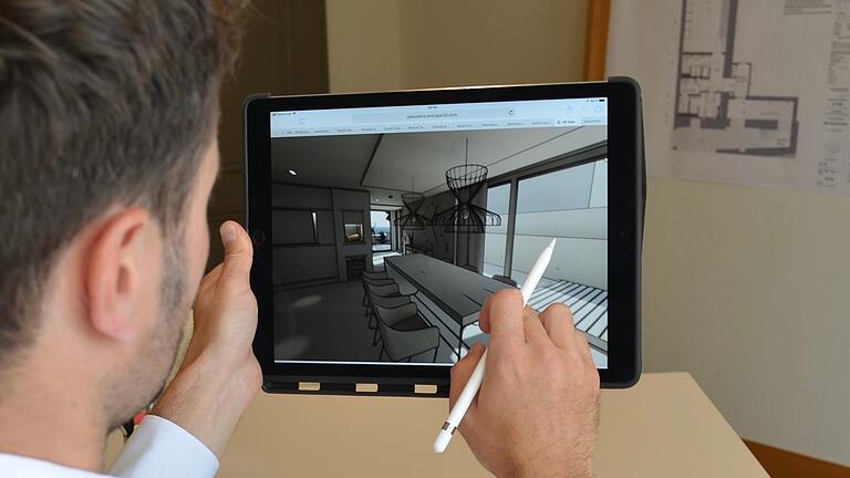 Einsatz digitaler Technik im Betrieb, Vernetzung von Maschinen, effektiver Umgang mit erhobenen Daten: Das ist Digitalisierung (Symbolbild). In Mainfranken tut sich der Mittelstand offenbar schwer, schnellen Schrittes in diese Richtung zu gehen. Einsatz digitaler Technik im Betrieb, Vernetzung von Maschinen, effektiver Umgang mit erhobenen Daten: Das ist Digitalisierung (Symbolbild). In Mainfranken tut sich der Mittelstand offenbar schwer, schnellen Schrittes in diese Richtung zu gehen.