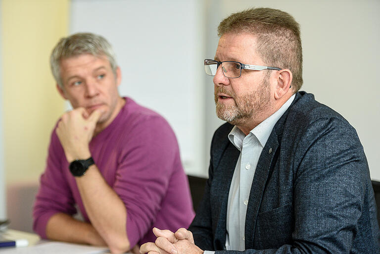 Die Polizeigewerkschafter Thorsten Grimm (links) und Hubert Froesch beim Redaktionsbesuch