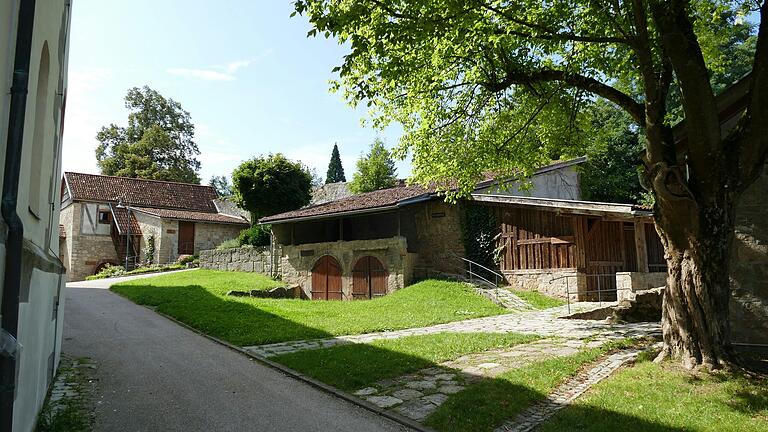 Die Kirchenburg von Aschfeld. Die Kirchenburg von Aschfeld.