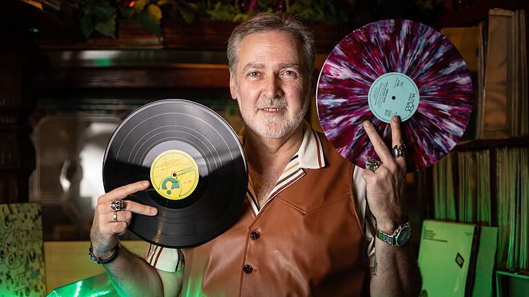Schon früh wurde Claus Altenhöfer zum Plattenfan. Schon früh wurde Claus Altenhöfer zum Plattenfan.
