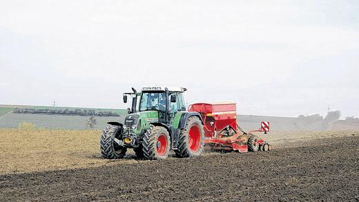 Ärgerlich für die Bauern: Viele Wintergetreideflächen im Landkreis Würzburg mussten umgebrochen und neu gesät werden.