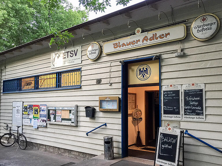 Der Szenetreff Blauer Adler ist erst einmal Geschichte - Der Blaue Adler in der Mergentheimer Straße ist erst einmal dicht. Der ETSV als Verpächter möchte, dass die Gaststätte bald möglichst wieder aufmacht. Der Szenetreff Blauer Adler ist erst einmal Geschichte - Der Blaue Adler in der Mergentheimer Straße ist erst einmal dicht. Der ETSV als Verpächter möchte, dass die Gaststätte bald möglichst wieder aufmacht.