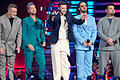 425751622.jpg       -  Joey Fatone (l-r), Lance Bass, Justin Timberlake, JC Chasez und Chris Kirkpatrick von NSYNC präsentieren den Preis für den besten Pop während der MTV Video Music Awards im Prudential Center in Newark.