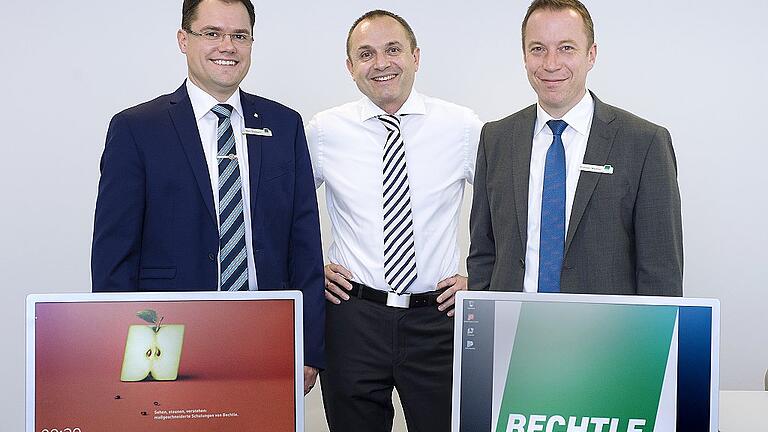 Führungswechsel in der Firma Bechtle: Reiner Pecher (Mitte) übergibt die Leitung an die nächste Generation mit Marc Boncosch (links) und Andreas Weidner.