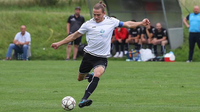 Daniel Keßler wechselt zur neuen Saison zum TSV Sulzfeld. Keßler ist aktuell Kapitän der SG Sommerhausen/Winterhausen in der Kreisliga. Die Sulzfelder übernimmt der 31-Jährige als Spielertrainer in der Kreisklasse.