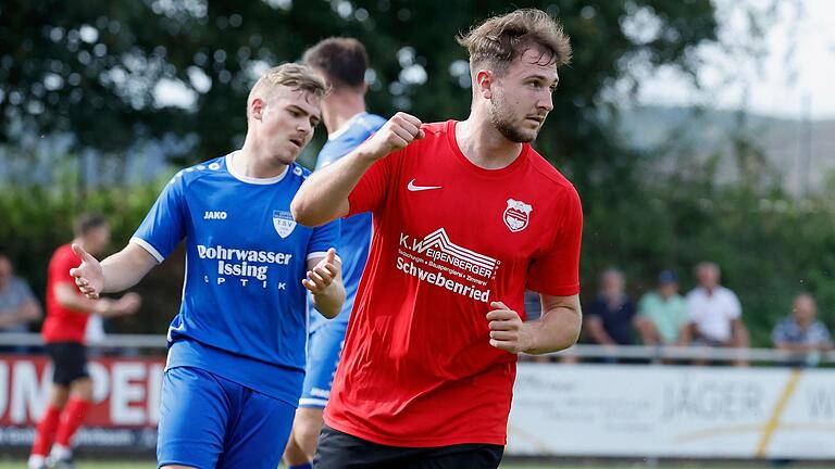 Können Vincent Held (rechts, hier im Spiel gegen Unterpleichfeld) und seine DJK Schwebenried-Schwemmelsbach am Wochenende in Fuchsstadt endlich den ersten Auswärtssieg der Saison feiern? Können Vincent Held (rechts, hier im Spiel gegen Unterpleichfeld) und seine DJK Schwebenried-Schwemmelsbach am Wochenende in Fuchsstadt endlich den ersten Auswärtssieg der Saison feiern?