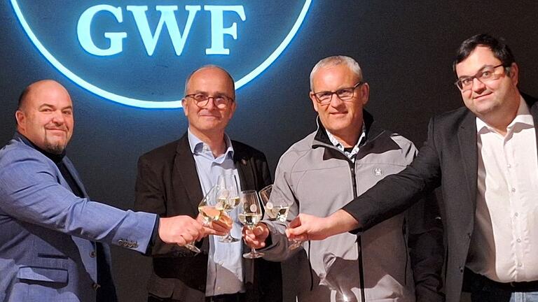 Die neue Führung der Winzergemeinschaft Franken (GWF) in der Zentrale in Repperndorf (von links): Frank Ulsamer (Aufsichtsratsvorsitzender), Martin Deutsch (Geschäftsführender Vorstand), Martin Geißler (Vorstandsvorsitzender) und Steffen Zink (Stellvertretender Vorstandsvorsitzender).