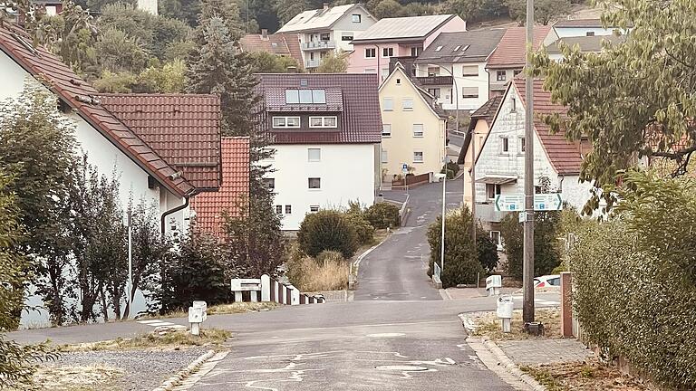 In Oberwildflecken und Oberbach sollen noch in diesem Jahr einige Straßen saniert werden. Dazu gehört auch der Küppel im Ortsteil Oberbach.       -  In Oberwildflecken und Oberbach sollen noch in diesem Jahr einige Straßen saniert werden. Dazu gehört auch der Küppel im Ortsteil Oberbach.