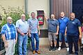 Günther Schmitt (von links, Vorsitzender Jagdgenossen Steinach-Hohn), Wolfgang Heidl (Jagdpächter und Hauptspender), Norbert Borst (2. Bürgermeister), Markus Schmitt (Projektinitiator Feuerwehr Hohn), Niklas Schmitt (Co-Vorsitzender Feuerwehr Hoh...       -  Günther Schmitt (von links, Vorsitzender Jagdgenossen Steinach-Hohn), Wolfgang Heidl (Jagdpächter und Hauptspender), Norbert Borst (2. Bürgermeister), Markus Schmitt (Projektinitiator Feuerwehr Hohn), Niklas Schmitt (Co-Vorsitzender Feuerwehr Hohn) und Rainer Schumm (ZTM Bad Kissingen) freuen sich über den neuen Defibrillator, .