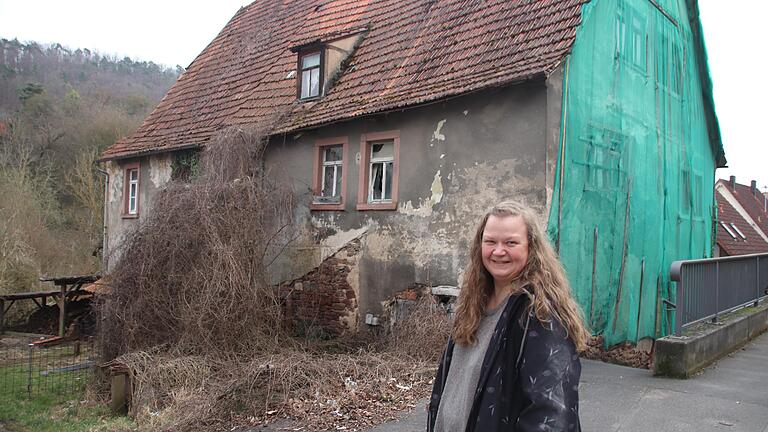 Evelyn Fenn aus Gambach besucht gerne Lost Places wie dieses verfallende Haus in ihrem Wohnort. Evelyn Fenn aus Gambach besucht gerne Lost Places wie dieses verfallende Haus in ihrem Wohnort.