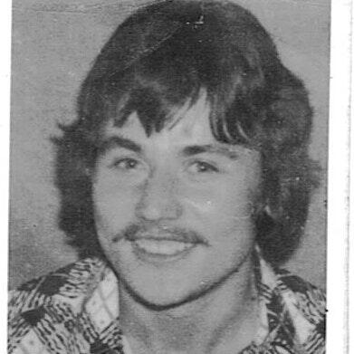 Ein Portrait aus 1972: Da hatte Manfred Dülk gerade das Abitur in der Tasche - obwohl er bei den Hausaufgaben geschummelt hatte. Ein Portrait aus 1972: Da hatte Manfred Dülk gerade das Abitur in der Tasche - obwohl er bei den Hausaufgaben geschummelt hatte.