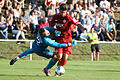 In dieser Szene kann Kasendorfs Keeper Dejan Cukaric Kickers-Angreifer Dominic Baumann nur unsanft stoppen. Der Elfmeterpfiff blieb aber aus.