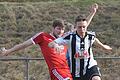 Kämpfen auch in der kommenden Saison gegeneinander: Gerolzhofens Spielertrainer Julian Göbel (rot) und Pascal Hornung (hier im Trikot des TSV Grafenrheinfeld), der nun für die DJK Schweinfurt spielt.