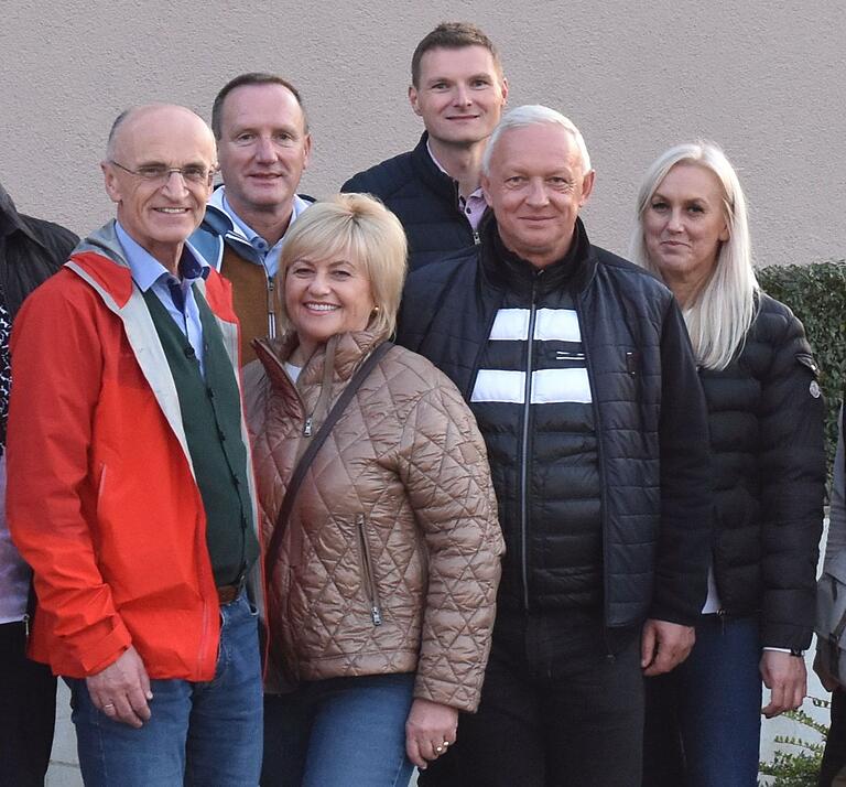Vor einiger Zeit waren erst Delegationen aus dem polnischen Landkreis Klobuck und der ukrainischen Stadt Mostyska im Landkreis Haßberge. Das Bild zeigt vorne (von links) Landrat Wilhelm Schneider, Bürgermeisterin Miroslava Pelc aus Mostyska (Ukraine) und Landrat Dariusz Pilsniak (Landkreis Klobuck/Polen). Vor einiger Zeit waren erst Delegationen aus dem polnischen Landkreis Klobuck und der ukrainischen Stadt Mostyska im Landkreis Haßberge. Das Bild zeigt vorne (von links) Landrat Wilhelm Schneider, Bürgermeisterin Miroslava Pelc aus Mostyska (Ukraine) und Landrat Dariusz Pilsniak (Landkreis Klobuck/Polen).
