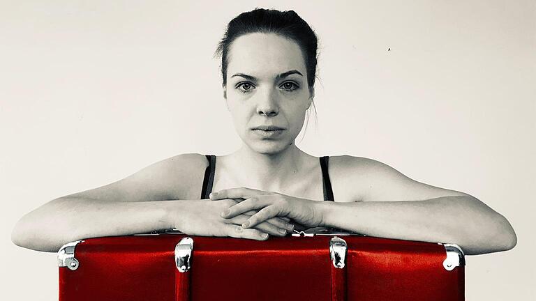Am Mittwoch, 13. März, 20 Uhr (Kaminzimmer), gibt es im Rahmen der Besonderen Reihe einen Monolog mit Anna Schindlbeck: 'Bombsong'. Foto: Sebastian Worch       -  Am Mittwoch, 13. März, 20 Uhr (Kaminzimmer), gibt es im Rahmen der Besonderen Reihe einen Monolog mit Anna Schindlbeck: 'Bombsong'. Foto: Sebastian Worch