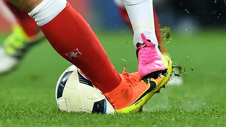 Wenn der Fußballsport mit Füßen getreten wird... Wenn der Fußballsport mit Füßen getreten wird...