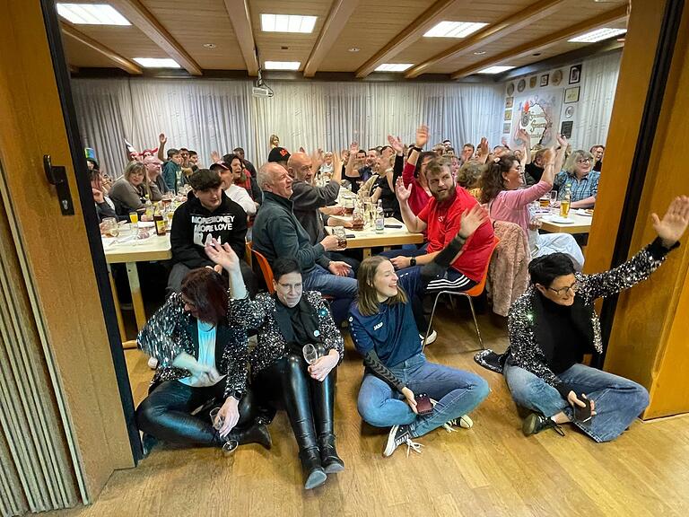 Der Faschingsauftakt im Rentweinsdorfer Ratssaal war sehr gut besucht.&nbsp;