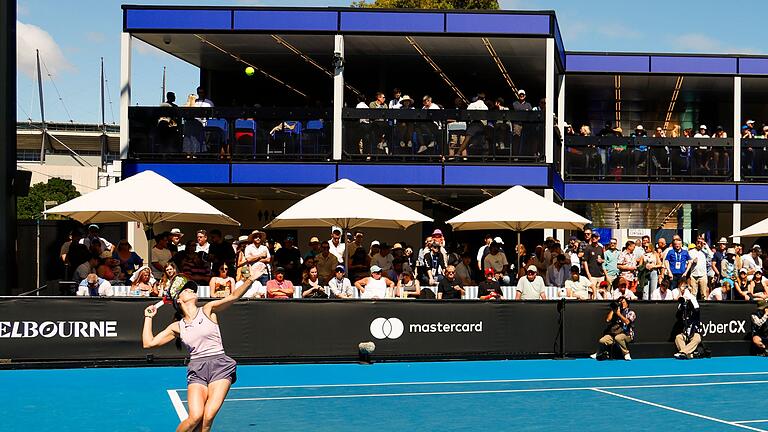 Australian Open - Auf dem Party-Court 6 hatte Eva Lys allen grund zum Feiern. Australian Open - Auf dem Party-Court 6 hatte Eva Lys allen grund zum Feiern.