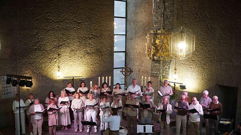 In der Kirche St. Michael sorgte die Guig einmal mehr erst für andächtige, dann aber auch für fröhliche Stimmung.       -  In der Kirche St. Michael sorgte die Guig einmal mehr erst für andächtige, dann aber auch für fröhliche Stimmung.